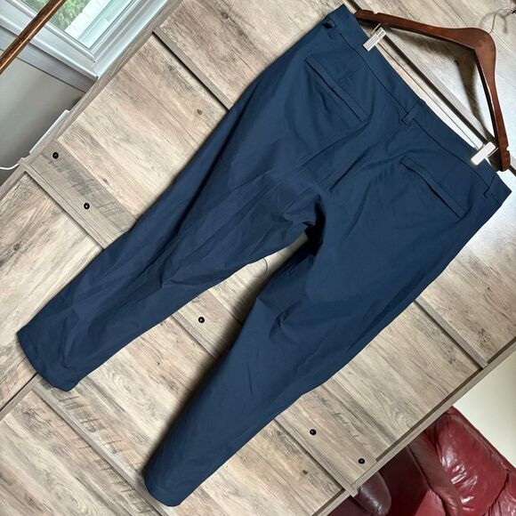 Lululemon Classic Navy Blue Dress Golf Pants Men's 40 Excellent Preworn Conditio - Picture 8 of 11